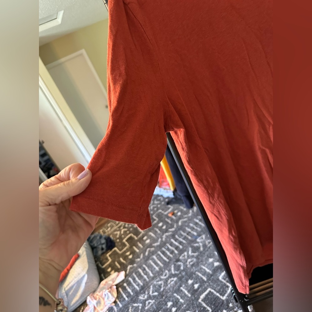 Women’s 3 quarter shirt